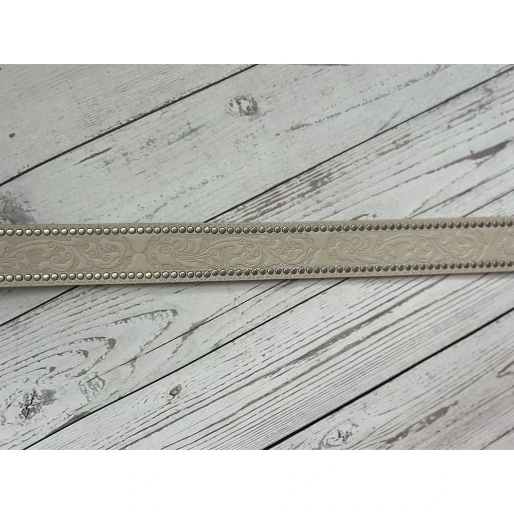 True Religion Womens Embossed Western‎ Studded Belt Cream Silver Buckle L/XL NEW